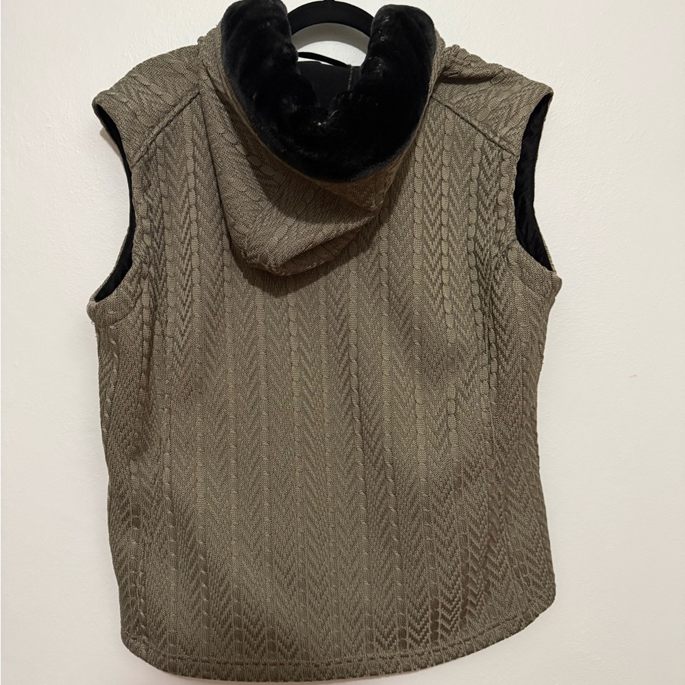 Stylish Sleeveless Hooded Vest